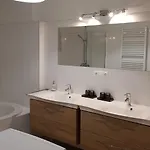 Blick Ueber Mit Gartenpavillon شقة *