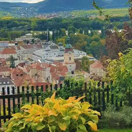 Apartment Blick Ueber Mit Gartenpavillon *