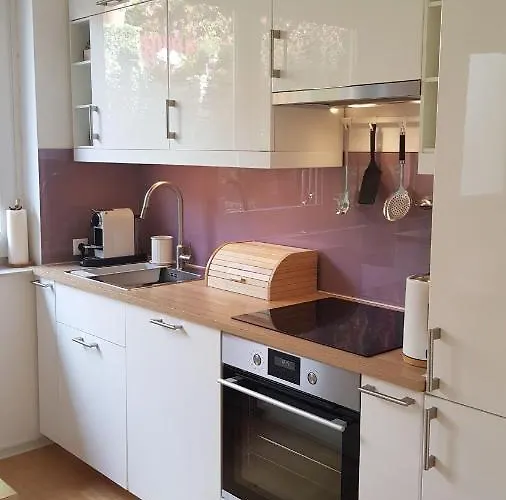 Апартаменты Blick Ueber Mit Gartenpavillon *