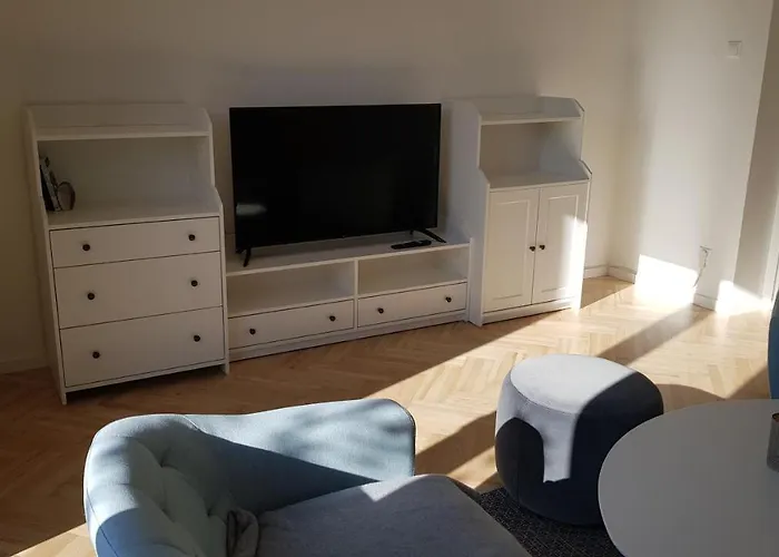 Blick Ueber Mit Gartenpavillon Апартаменты Кремс на Дунае