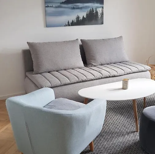 Blick Ueber Mit Gartenpavillon *